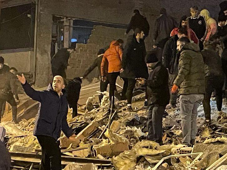 SON DAKİKA: Gaziantep ve Kahramanmaraş'taki korkutan deprem sonrası uzman isim canlı yayında duyurdu! '1999 İzmit depremine benzer maalesef yıkımlar olacak'