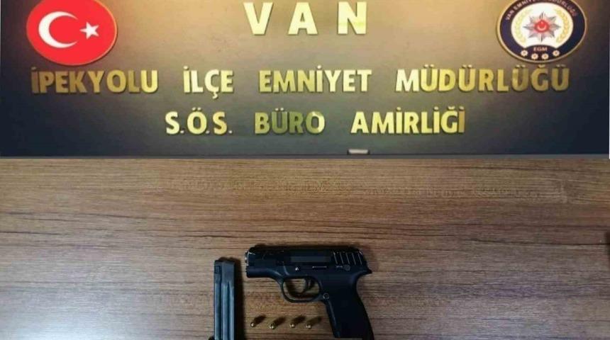 Van’da değişik suçlardan 26 kişi tutuklandı