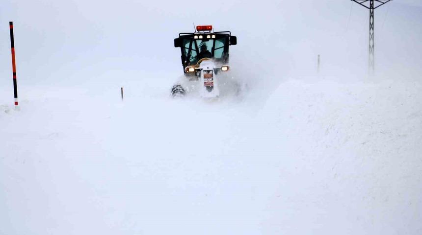 Sivas’ta 482 köy yolu ulaşıma kapandı