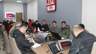 Elazığ'da depremde hasar gördüğü için boşaltılan bina çöktü