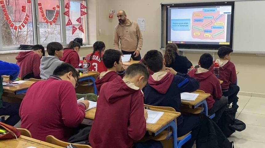 Bolu, Karabük, Bartın, Zonguldak ve Kocaeli'de öğrenciler dersbaşı yaptı