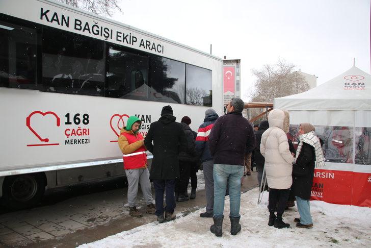 Kütahya’da deprem bölgesine kan bağışı G1