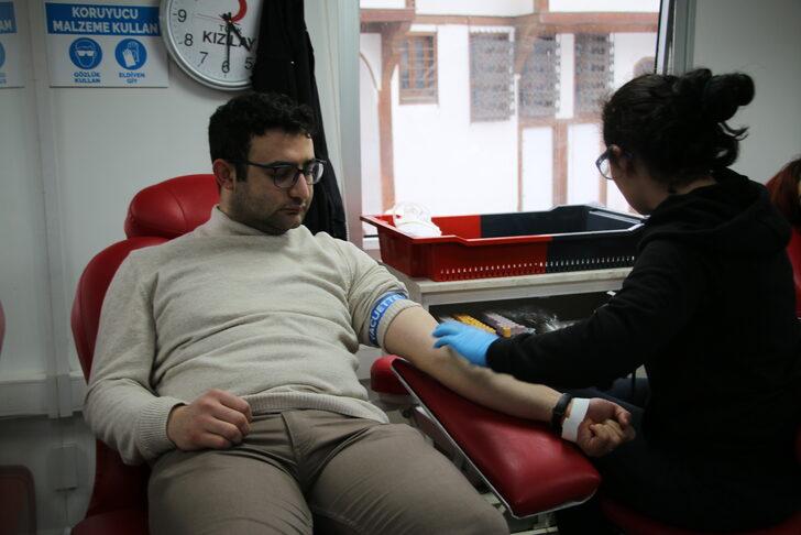 Kütahya’da deprem bölgesine kan bağışı G3