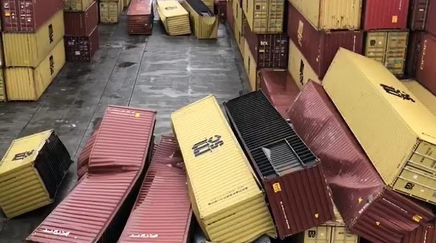 Konteynerler devrildi! İskenderun Limanı'nda hasar: Yer yer çökmeler var