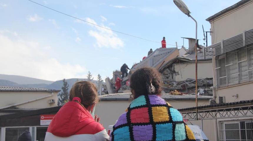 SON DAKİKA | Bakan Özer duyurdu: Tüm İstanbul ve Ankara dahil olmak üzere tüm Türkiye'de okullar 13 Şubat'a kadar tatil edildi!