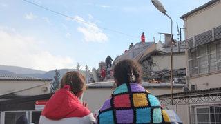 SON DAKİKA | Bakan Özer duyurdu: Tüm İstanbul ve Ankara dahil olmak üzere tüm Türkiye'de okullar 13 Şubat'a kadar tatil edildi!