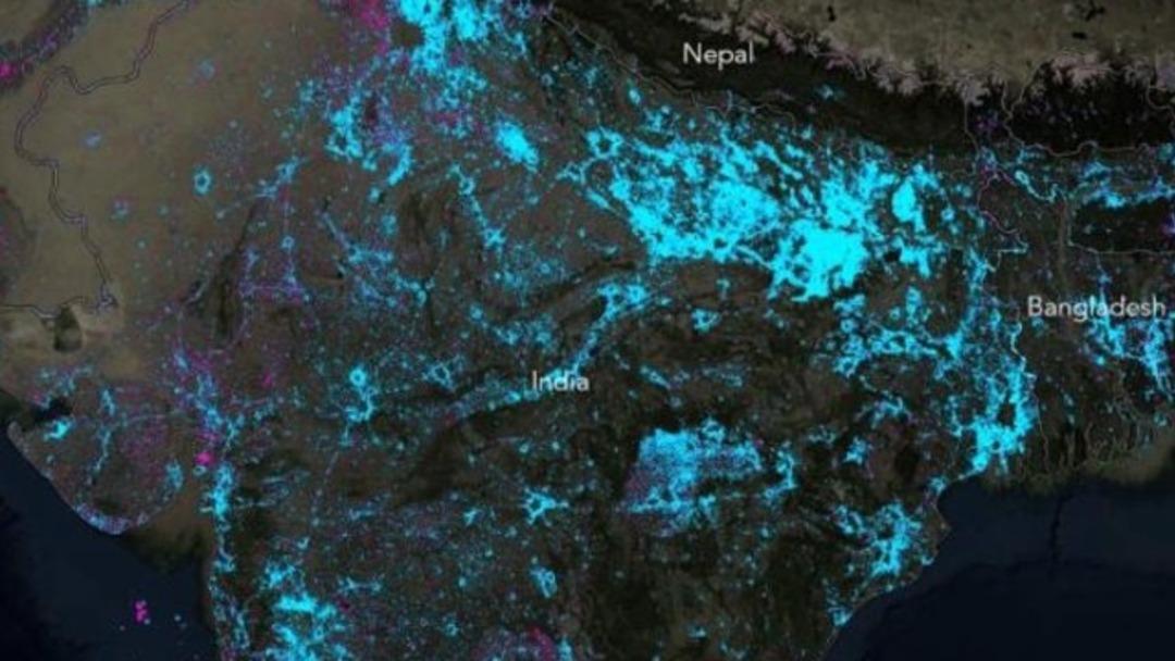 NASA'nın gece &ccedil;ektiği &ccedil;arpıcı g&ouml;r&uuml;nt&uuml;ler