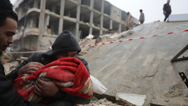 Kahramanmaraş'taki deprem Suriye'yi de vurdu! Can kaybı sayısını açıkladılar