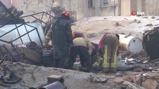 Ailesiyle enkaz altında kalan babadan acı çağrı: Beni çıkartırsanız çocuklarımın yerini gösterebilirim