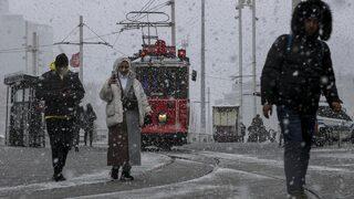 SON DAKİKA | İstanbul Valisi Ali Yerlikaya'dan kar yağışı uyarısı! 'Zorunlu olmadıkça trafiğe çıkmayın'