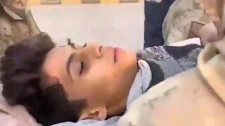 Hatay'daki enkazdan 28 saat sonra çıkartıldı... Kendisini kurtaran askere söyledikleri herkesi duygulandırdı: Ben seni bir yerden tanıyorum