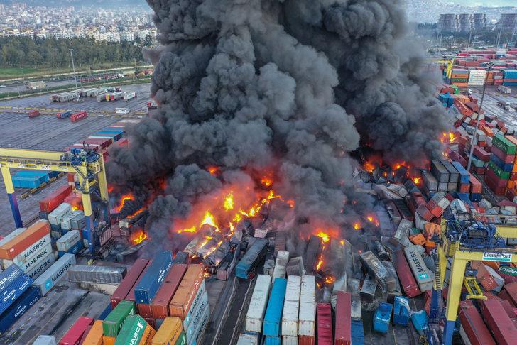 MSB duyurdu! Depremden sonra yanmaya başlayan İskenderun Limanı söndürüldü G4