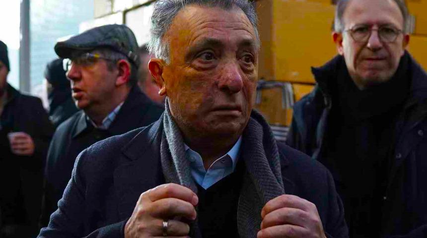 Beşiktaş Başkanı Ahmet Nur Çebi'den deprem bölgelerine 40 adet iş makinesi!