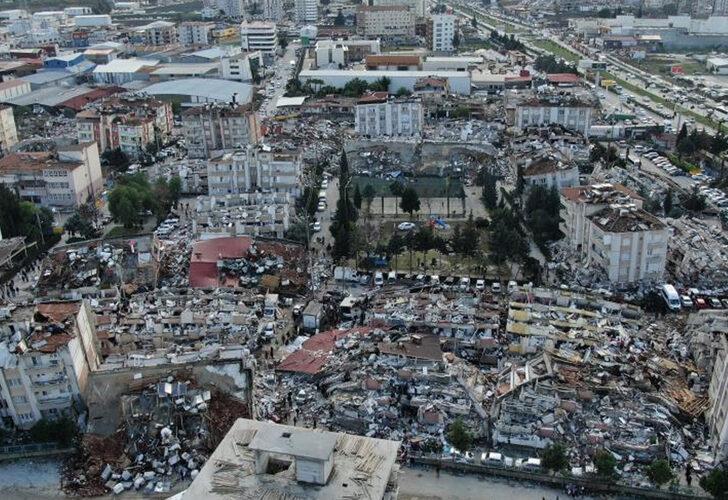 Kahramanmaraş'ta önce 7.7 sonra 7.6'lık deprem... Aynı bölgede iki şiddetli deprem nasıl meydana geldi? Canlı yayında dikkat çeken sözler: Eşi benzeri yok