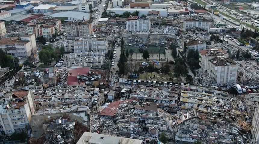 Kahramanmaraş'ta önce 7.7 sonra 7.6'lık deprem... Aynı bölgede iki şiddetli deprem nasıl meydana geldi? Canlı yayında dikkat çeken sözler: Eşi benzeri yok