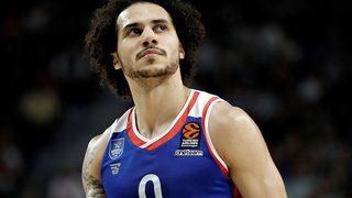 Shane Larkin'den depremzedelere destek!