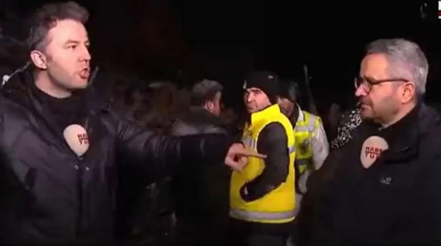 Muhabir Mehmet Akif Ersoy, Hatay'da yayın sırasında kamera ışıklarını kapattırınca arama-kurtarma çalışmalarındaki durum dehşete düşürdü