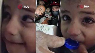 Enkaz altındaki minik Muhammed'e şişe kapağından su içirdiler! 44 saat sonra mucize... 'Az kaldı kurban olurum sana çıkartacağız seni'