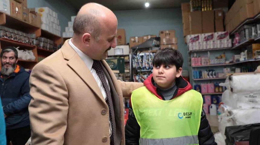 Ağrı&rsquo;da deprem b&ouml;lgesine yardımlar hız kesmeden devam ediyor