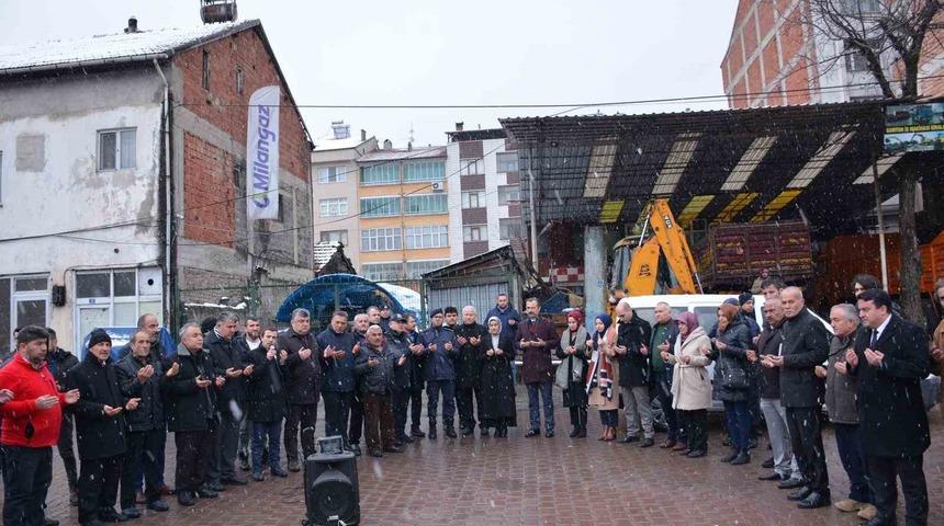 17 yüklü araç depremzedeler için yola çıktı