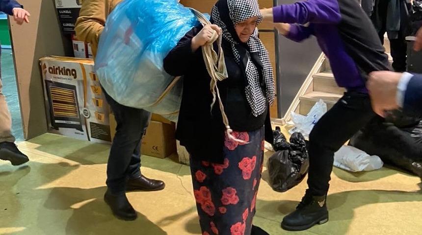 'Karadeniz'in Nene Hatunları' seferber oldu! Depremzedelere yardım için işe koyuldular