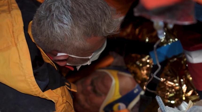 Gaziantep’ten 65 saat sonra gelen müjdeli haber! Bakan Kurum da o anlara tanıklık etti