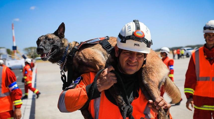 O ülkelerden de Türkiye'ye yardıma geliyorlar! "Yoldayız" diyerek duyurdular