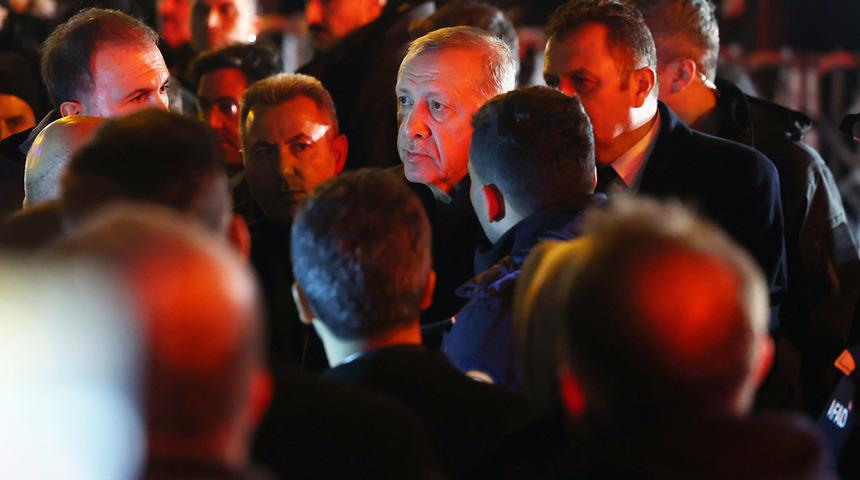 Cumhurbaşkanı Erdoğan deprem bölgesinde! 103 bin 800 personel görev yapıyor…