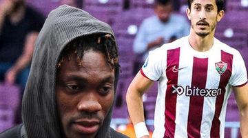 Deprem sonrası acı olay! Hatayspor futbolcusu Burak Öksüz, annesini enkaz altından kurtardıktan sonra yağmur altında yalın ayak yürürken bulundu!