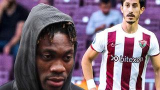 Deprem sonrası acı olay! Hatayspor futbolcusu Burak Öksüz, annesini enkaz altından kurtardıktan sonra yağmur altında yalın ayak yürürken bulundu!