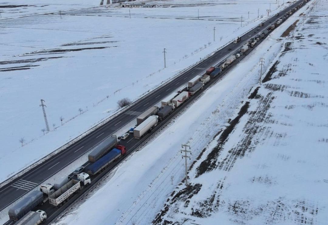 Yoğunluk sevkiyatı yavaşlattı! İşte deprem b&ouml;lgesine ulaşım hatlarında son durum (9 Şubat 2023 Perşembe)