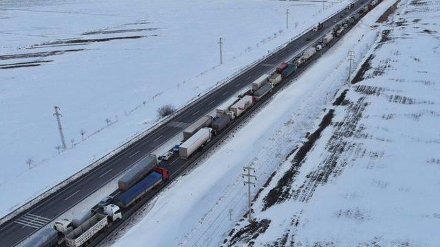 Yoğunluk sevkiyatı yavaşlattı! İşte deprem bölgesine ulaşım hatlarında son durum (9 Şubat 2023 Perşembe)