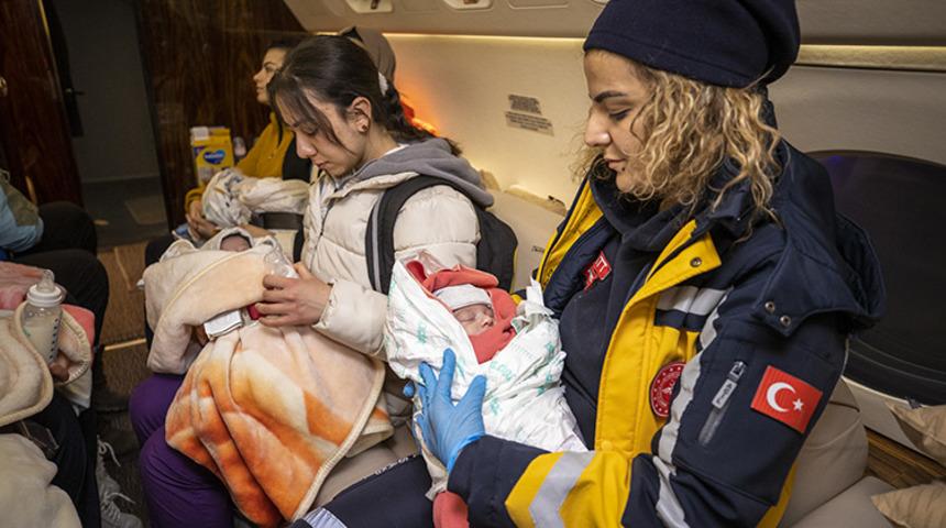 Depremzede 16 bebekten haber var! İsimleri şimdilik 'Enkaz bebek'
