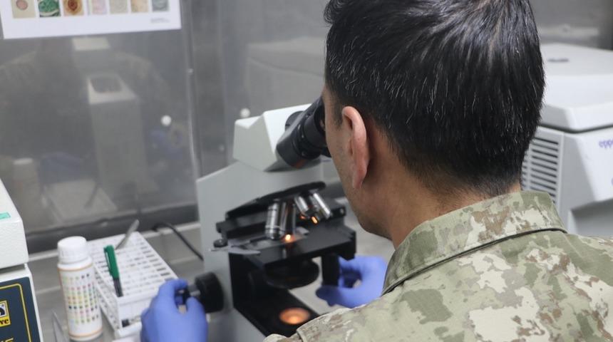 Hem acil hem ileri seviye müdahale! TSK, depremin merkez üssüne sahra hastanesi kurdu