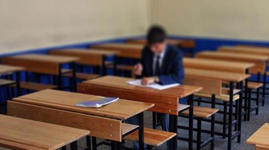 Deprem bölgelerinde okul kaç gün tatil? Deprem bölgesindeki okullarda devam zorunluluğu yok mu? Bakan Özer'den son dakika açıklaması!