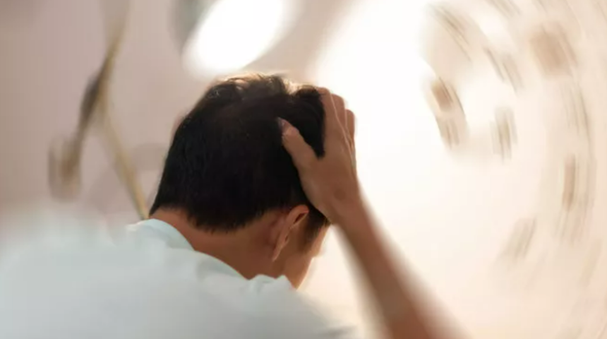 Sürekli deprem oluyormuş hissi neden olur? Başınız dönüyorsa bu hastalığa dikkat!