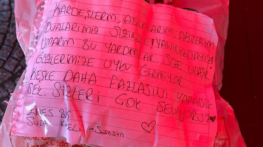 Herkesi duygulandıran not! Deprem yardım kolisinden &ccedil;ıktı... "G&ouml;zlerimize uyku girmiyor"