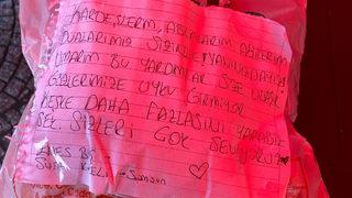 Herkesi duygulandıran not! Deprem yardım kolisinden çıktı... Gözlerimize uyku girmiyor