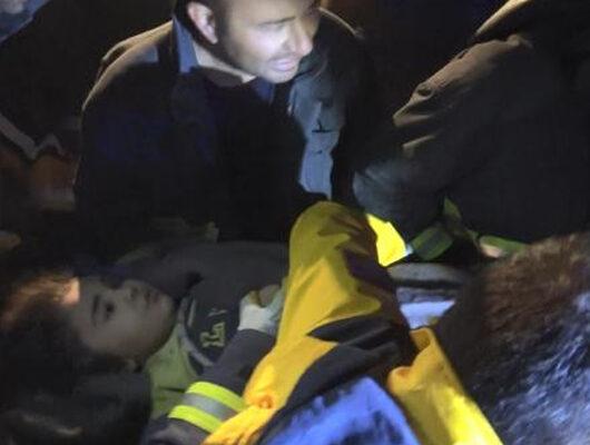 Minik Hilal, 90 saat sonra sağ kolu kesilerek kurtarıldı