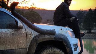 İbrahim Çelikkol depremde büyük yıkım yaşayan Hatay’da köy köy dolaşıyor! Ulaşılamayan 30 köye ulaştı