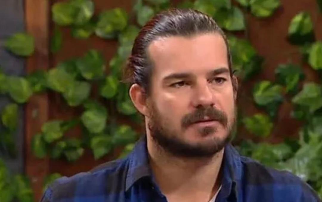 Hakan Hatipoğlu enkazdaki paylaşımıyla herkesi ağlattı! '&Ccedil;ocuğu kurtarmak i&ccedil;in kolunu kestiriyor'