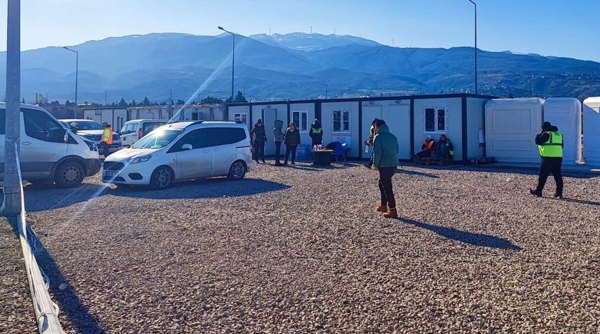 Bodrum Belediyesi tarafından çadırlar ve prefabrik ev kuruldu