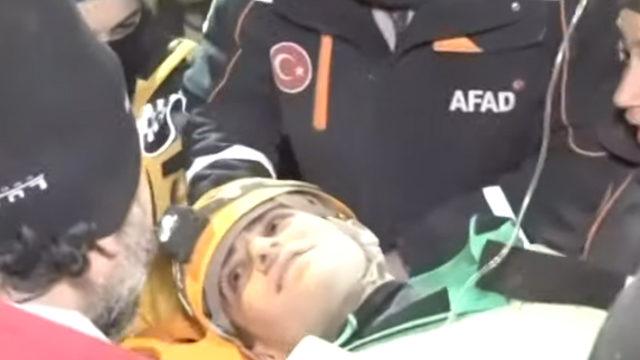 Termal kamerada ısı alınmıştı! Lise öğrencisi Palmiye Sitesi enkazından 119 saat sonra sağ kurtarıldı! İlk sorusu Bugün günlerden ne? oldu