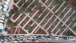 Bu acının tarifi yok! Yan yana binlerce mezar, 24 saat defin...