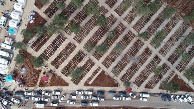 Bu acının tarifi yok! Yan yana binlerce mezar, 24 saat defin...