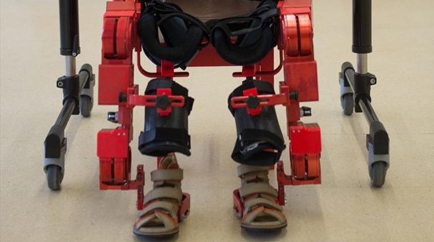 D&uuml;nyada bir ilk! İşte eksoskeleton