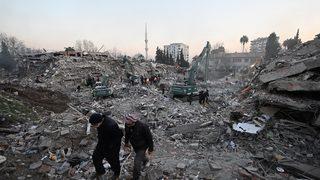 8 kanaldan ortak yayın kararı! Depremzedeler için yardım toplayacaklar