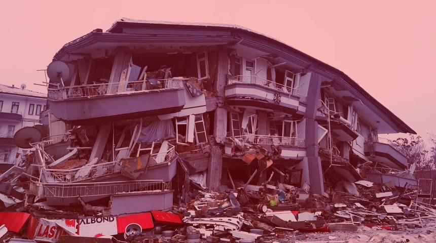 'Depremin enerjisinin Bingöl'e doğru gittiğini görüyoruz' Malatya Jeoloji Mühendisleri Odası Başkanı Özgür 'Umarım büyük bir felaket olmaz' diyerek uyardı