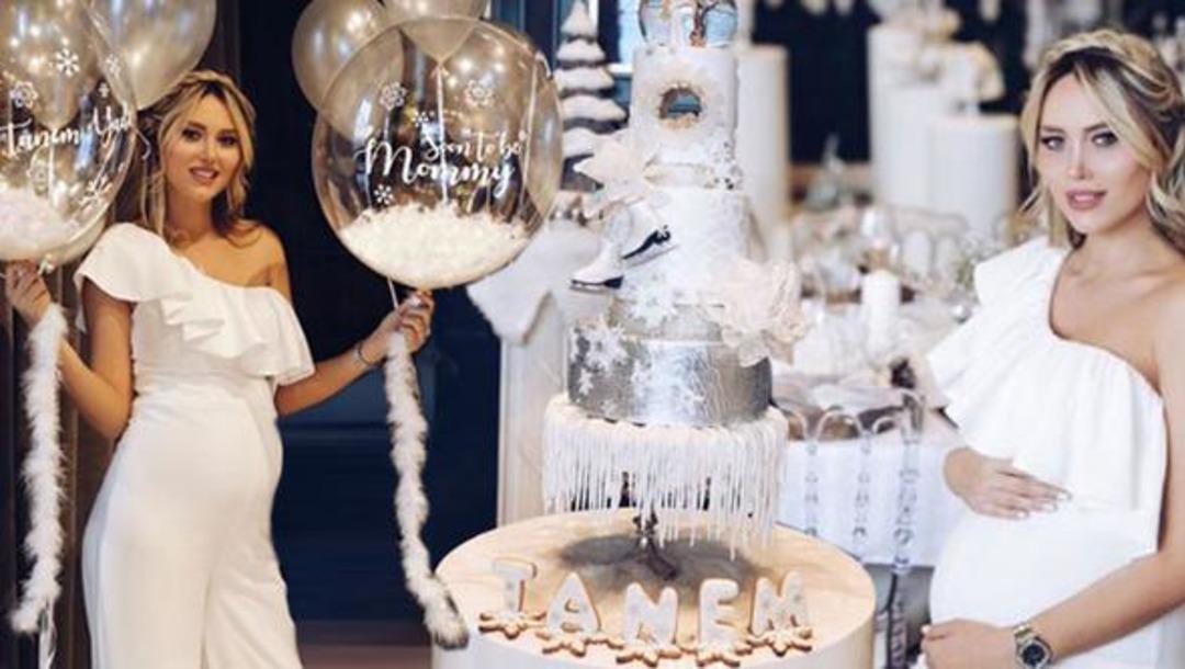 Seda &Ouml;nder'den kızına 'baby shower' partisi