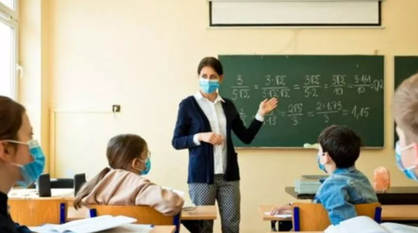 Okullar ne zaman açılacak? Okullar uzaktan eğitime mi geçecek? İşte İlkokul, ortaokul ve liselerin açılma tarihi!